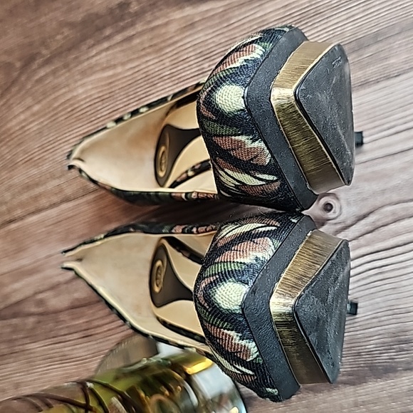 NEW AUTHENTIC ALEXANDER McQUEEN CAMOUFLAGE FLORAL PLATFORM HEELS - Picture 16 of 16